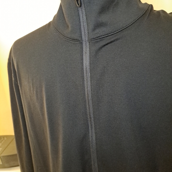 Lululemon Mock Neck Top Black Zip Closure Size L Excellent Condition - Picture 4 of 9